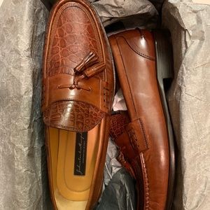 Johnston & Murphy Gators